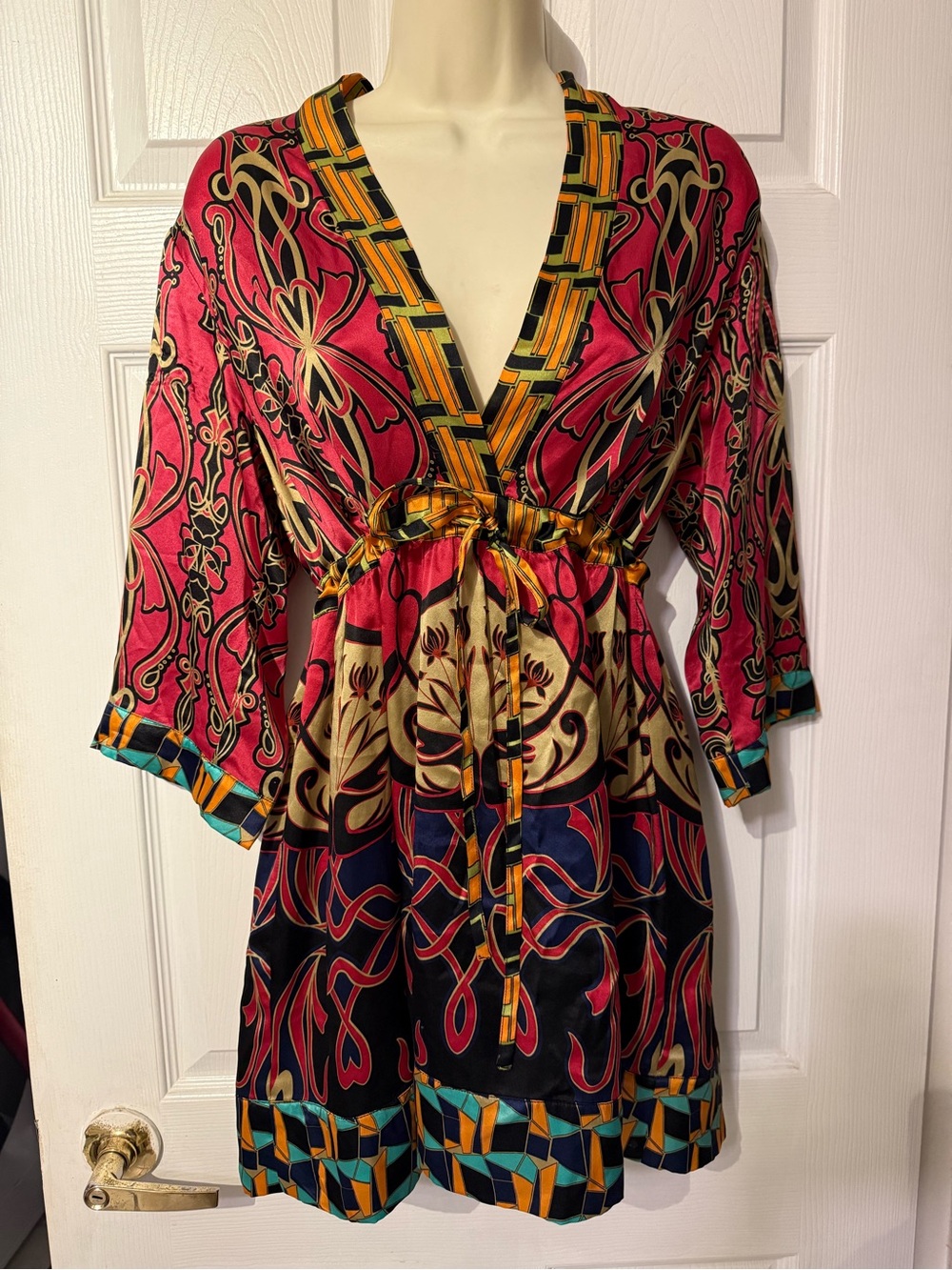 CABI 100 % SILK BOHO CHELSEA ERTE TUNIC SHIRT size medium